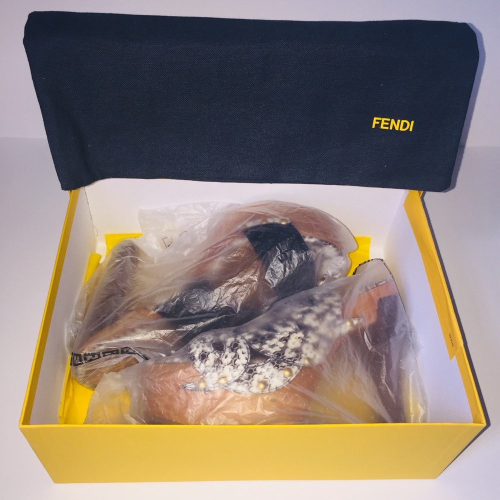 🎉HP🎉FENDI Chunky Platform Heels 🔥RARE - Picture 15 of 15